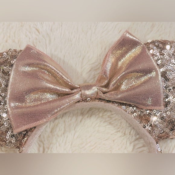 Disney Parks Minnie Mouse Sequin Ear Headband w/ Bow - Rose Gold & Pink - NWOT - Picture 9 of 9